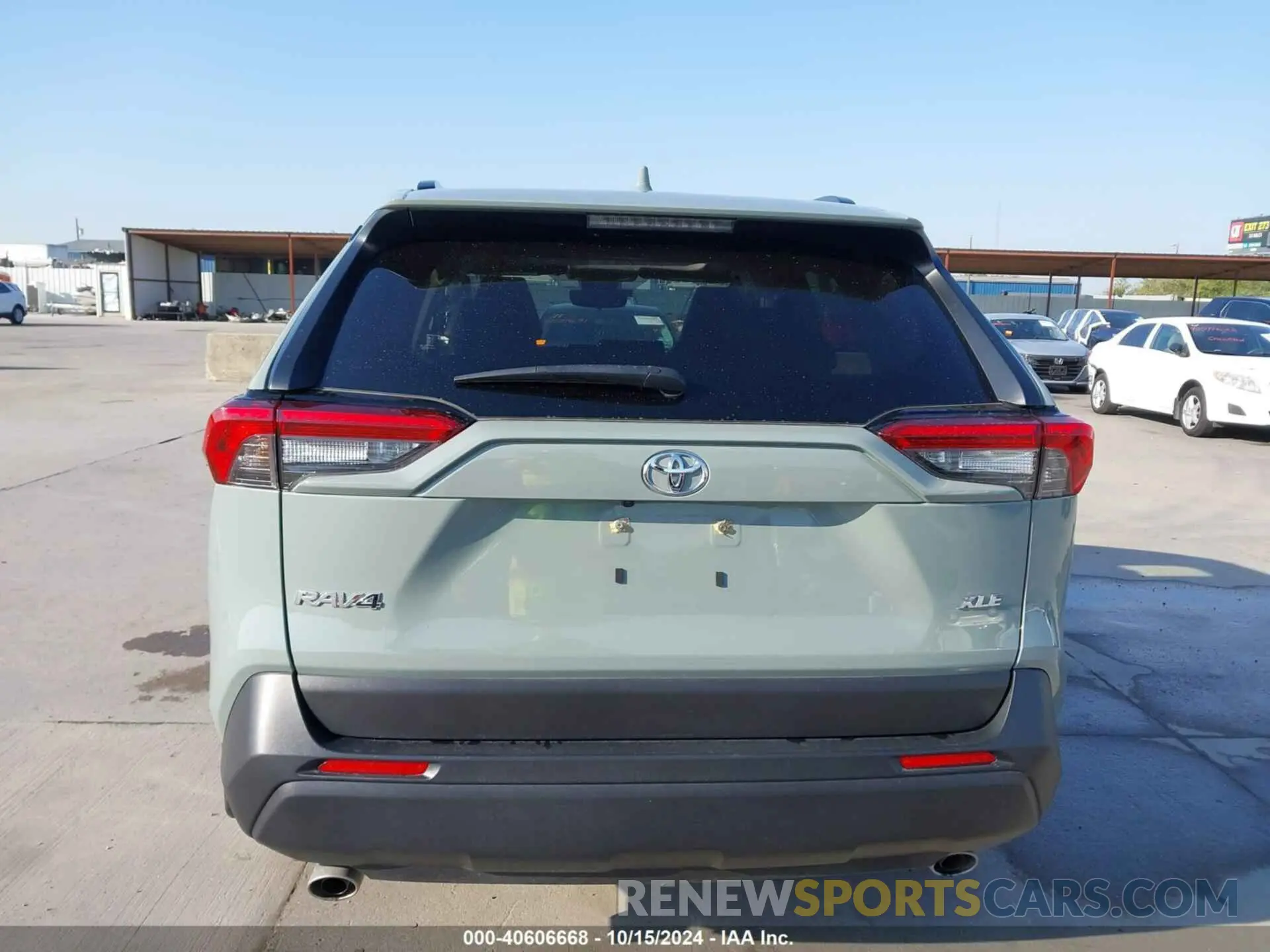 16 Photograph of a damaged car JTMC1RFV4ND086074 TOYOTA RAV4 2022