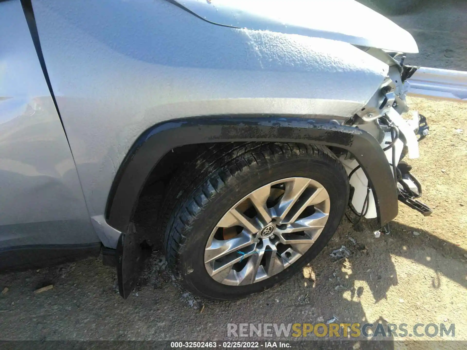 14 Photograph of a damaged car JTMC1RFV4ND086673 TOYOTA RAV4 2022