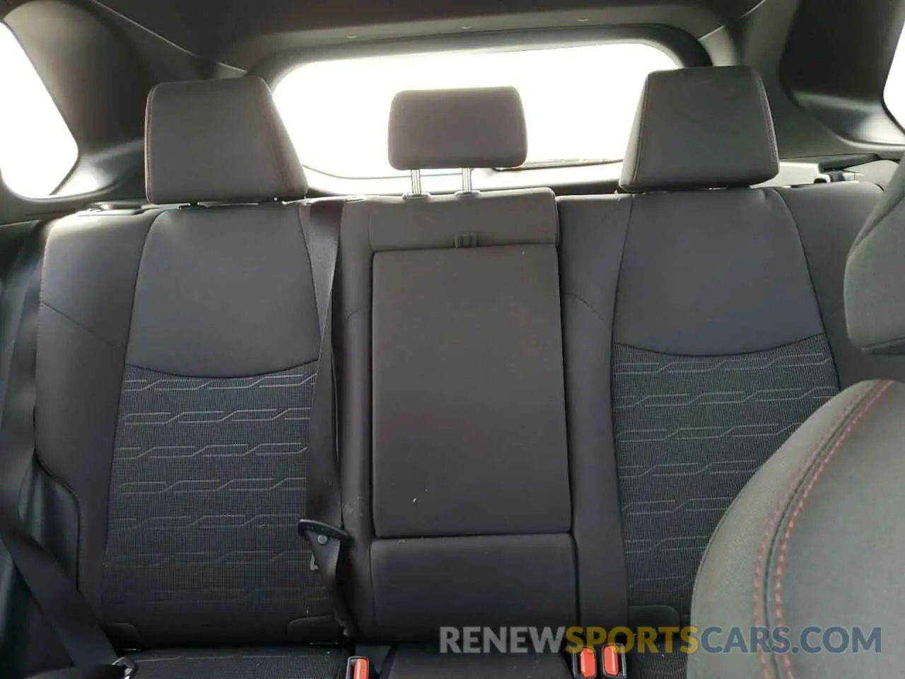 10 Photograph of a damaged car JTMCB3FV5ND098762 TOYOTA RAV4 2022