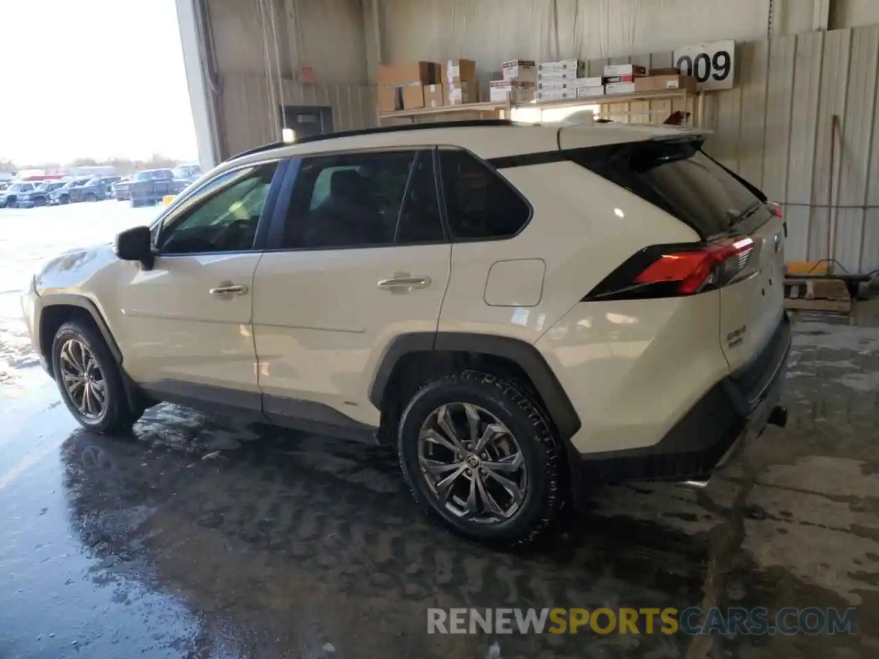 2 Photograph of a damaged car JTMD6RFV0ND066121 TOYOTA RAV4 2022