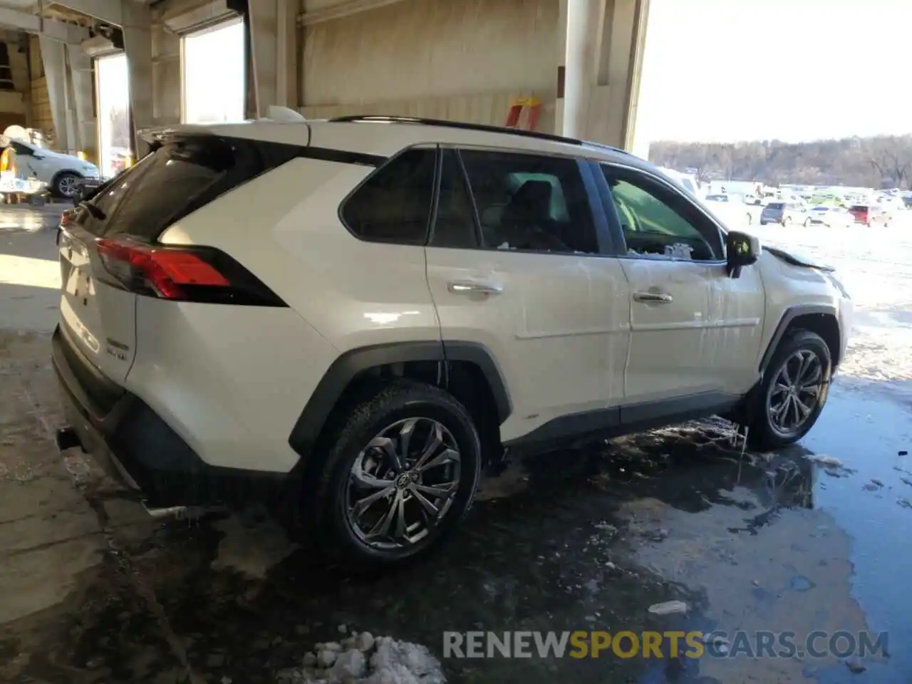 3 Photograph of a damaged car JTMD6RFV0ND066121 TOYOTA RAV4 2022