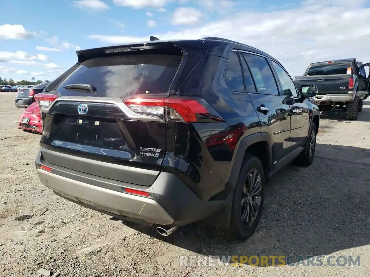 4 Photograph of a damaged car JTMD6RFV0ND069262 TOYOTA RAV4 2022