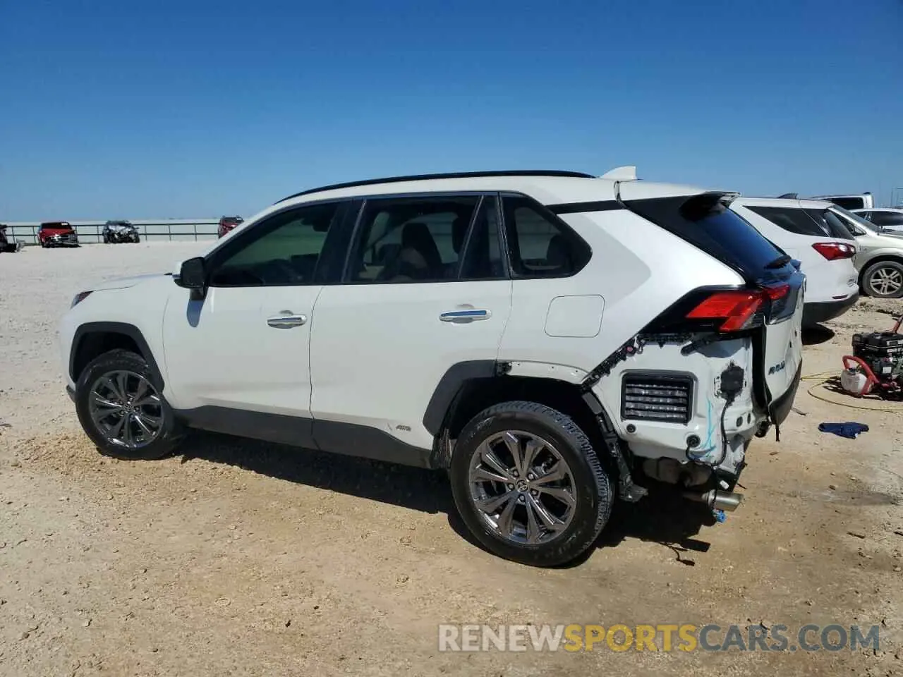 2 Photograph of a damaged car JTMD6RFV2ND055492 TOYOTA RAV4 2022