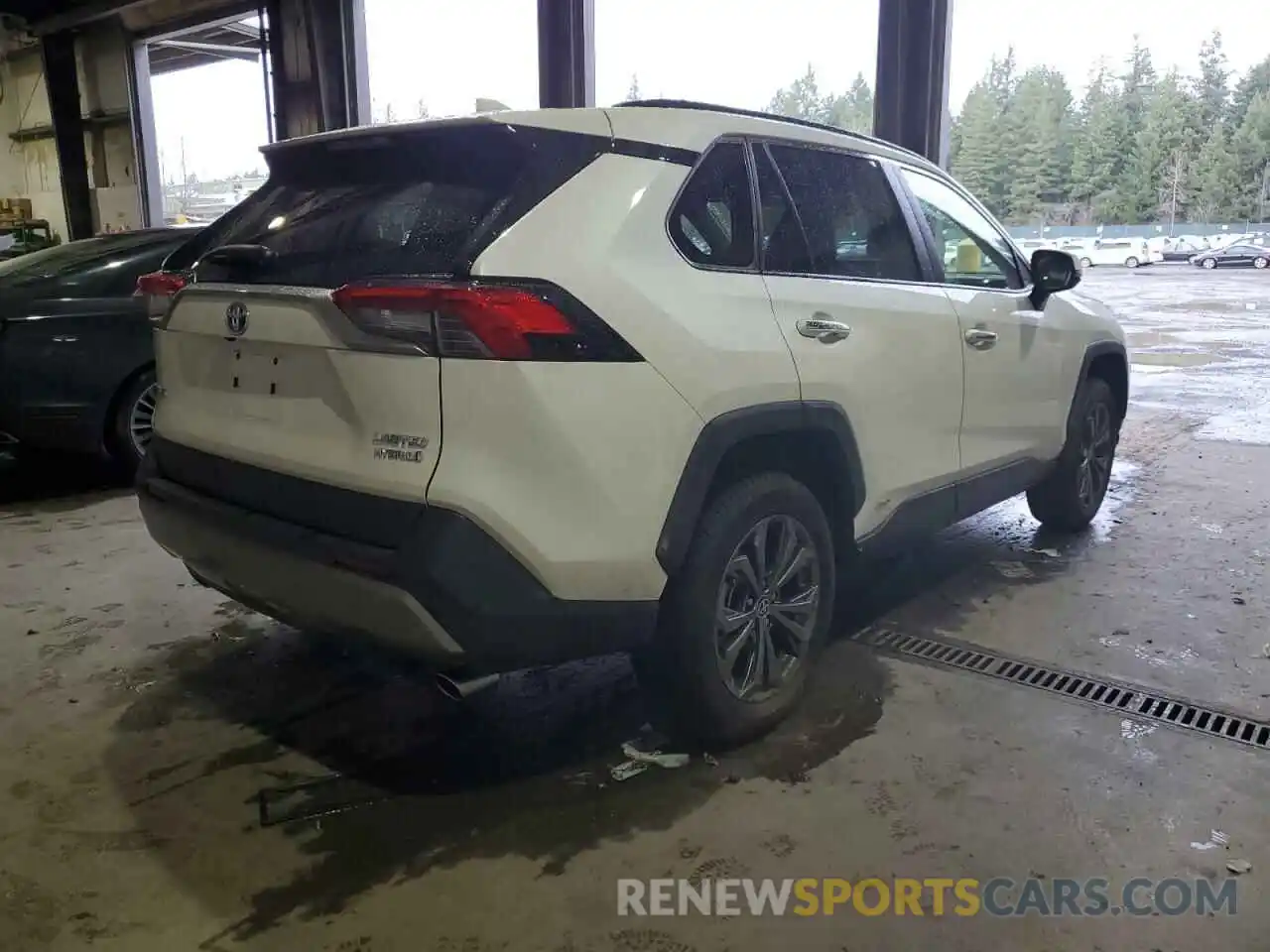 3 Photograph of a damaged car JTMD6RFV8ND527274 TOYOTA RAV4 2022