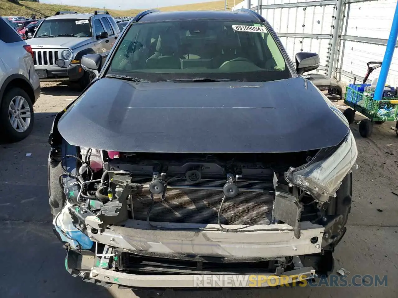 5 Photograph of a damaged car JTMD6RFV9ND067106 TOYOTA RAV4 2022