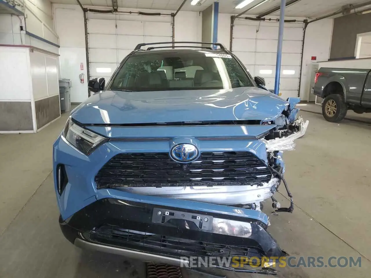 5 Photograph of a damaged car JTME6RFV4ND522576 TOYOTA RAV4 2022
