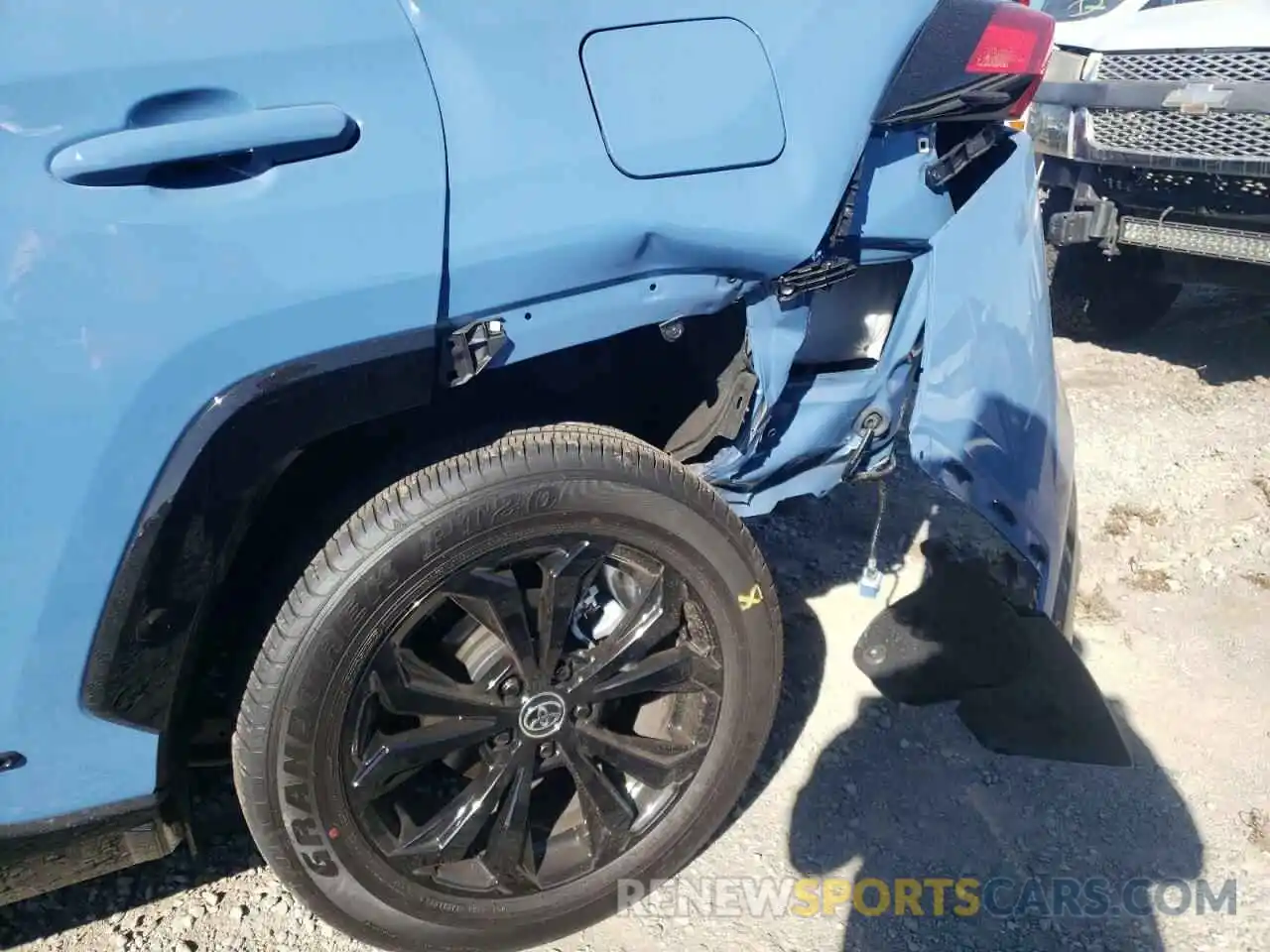 9 Photograph of a damaged car JTME6RFV7ND527786 TOYOTA RAV4 2022