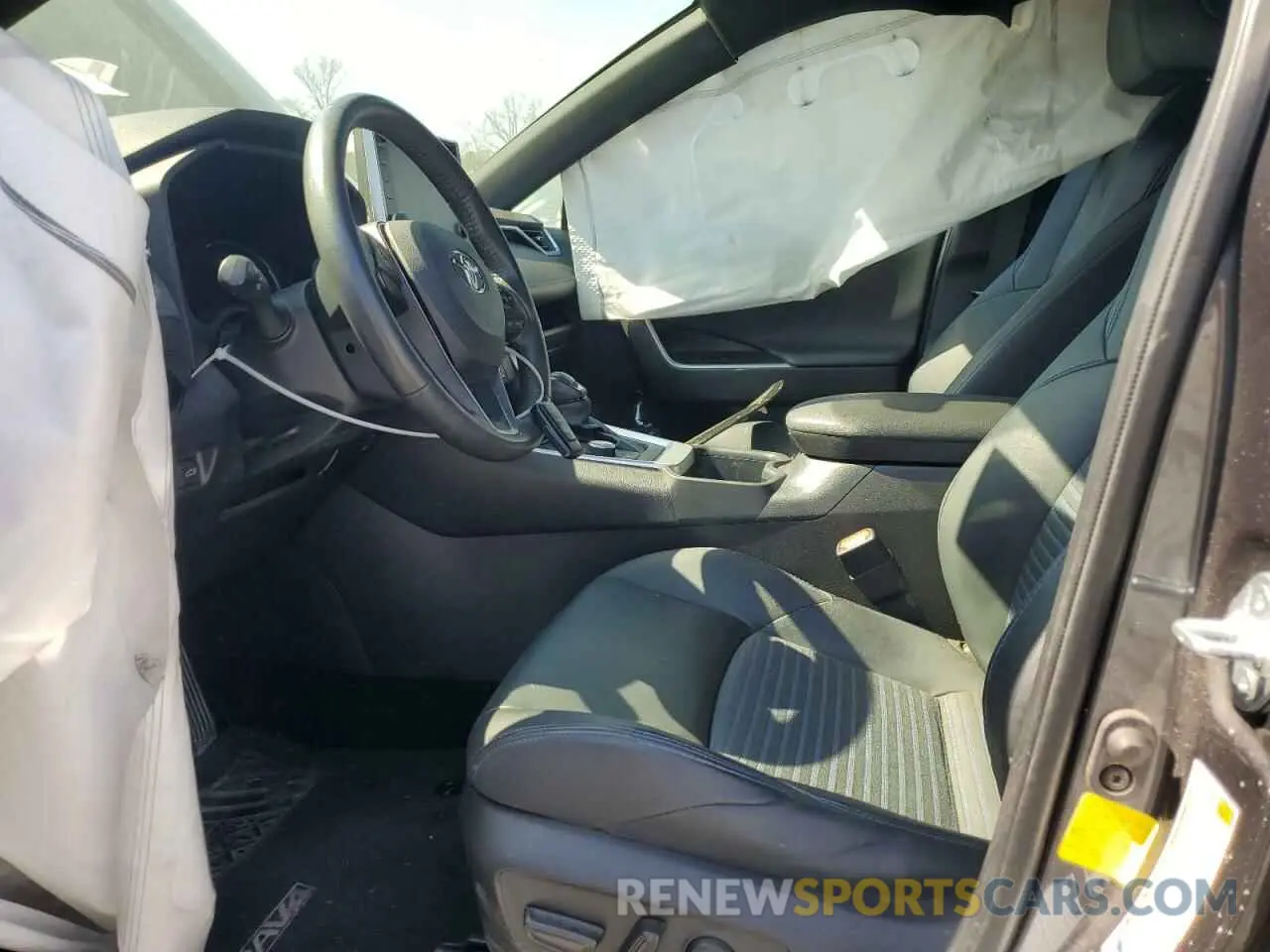 7 Photograph of a damaged car JTME6RFVXNJ013089 TOYOTA RAV4 2022