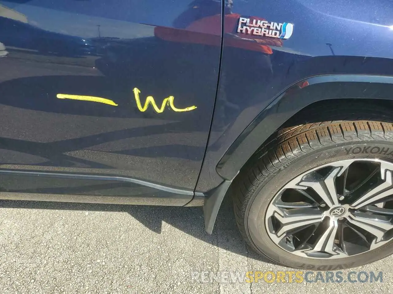 13 Photograph of a damaged car JTMEB3FV0ND079819 TOYOTA RAV4 2022