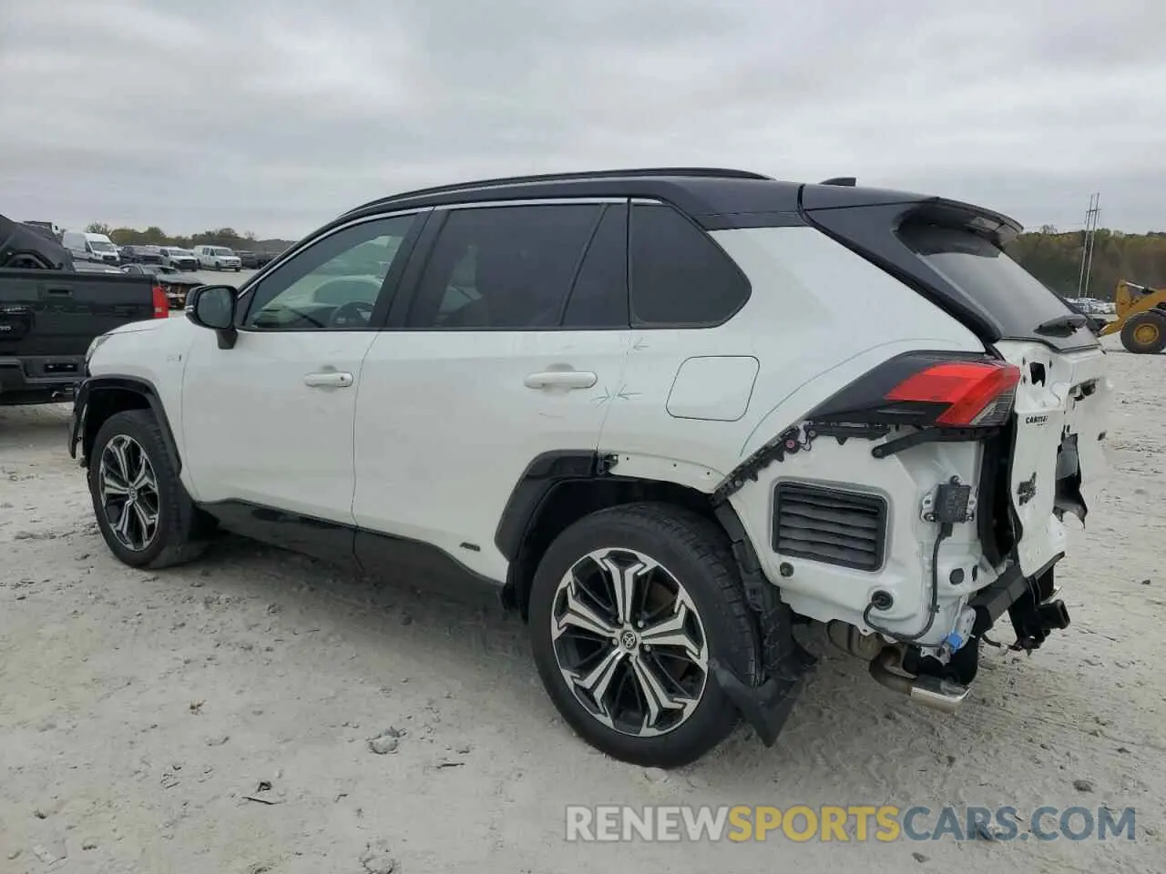 2 Photograph of a damaged car JTMEB3FV0ND082266 TOYOTA RAV4 2022