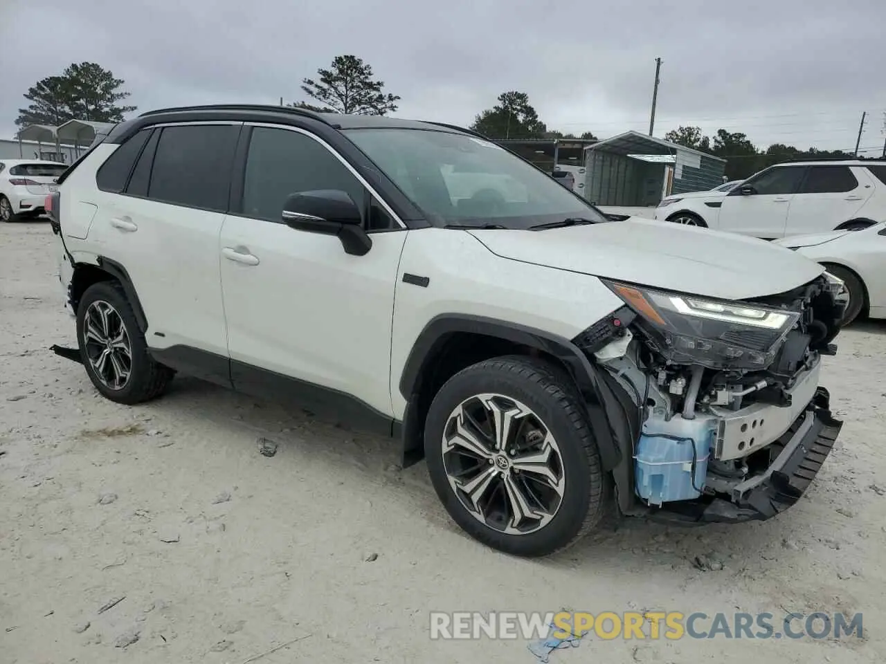 4 Photograph of a damaged car JTMEB3FV0ND082266 TOYOTA RAV4 2022