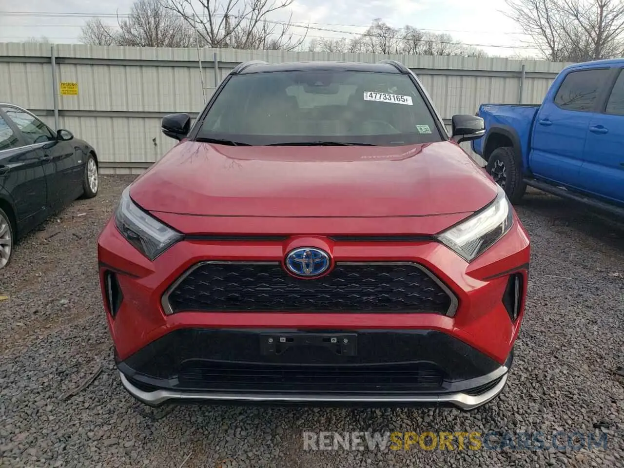5 Photograph of a damaged car JTMEB3FV5ND097653 TOYOTA RAV4 2022