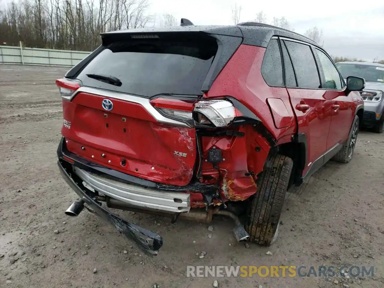 4 Photograph of a damaged car JTMEB3FV7ND077095 TOYOTA RAV4 2022