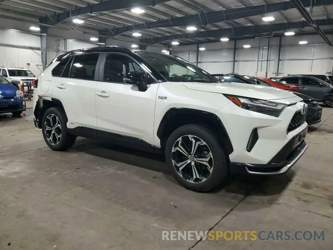 4 Photograph of a damaged car JTMEB3FV9ND081469 TOYOTA RAV4 2022