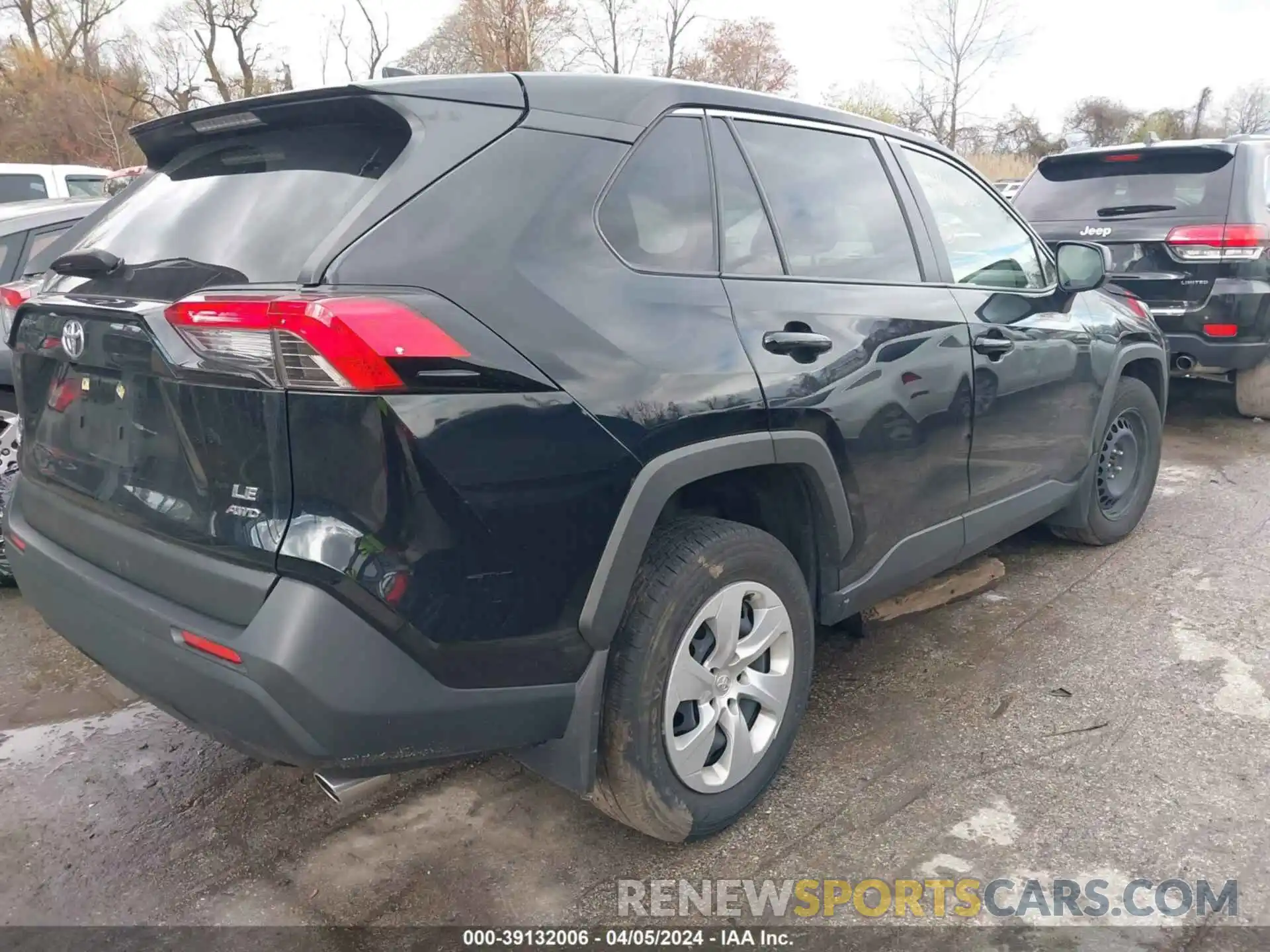 4 Photograph of a damaged car JTMF1RFV4ND088386 TOYOTA RAV4 2022