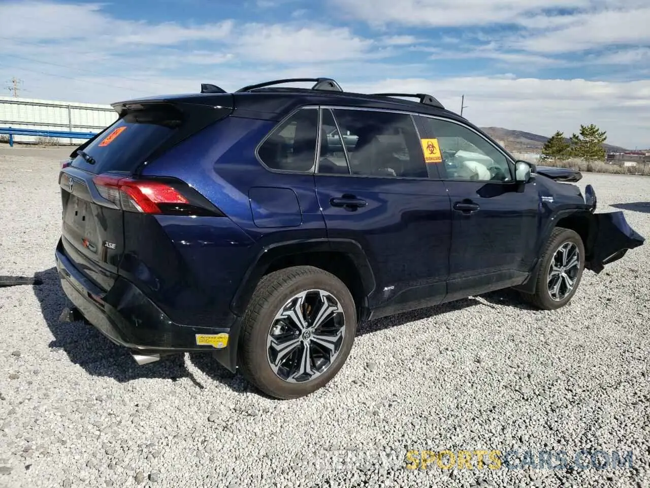 3 Photograph of a damaged car JTMFB3FV1ND098920 TOYOTA RAV4 2022