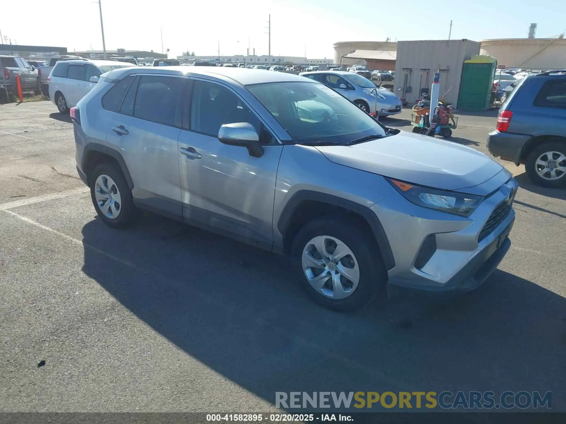 1 Photograph of a damaged car JTMG1RFV3ND085130 TOYOTA RAV4 2022