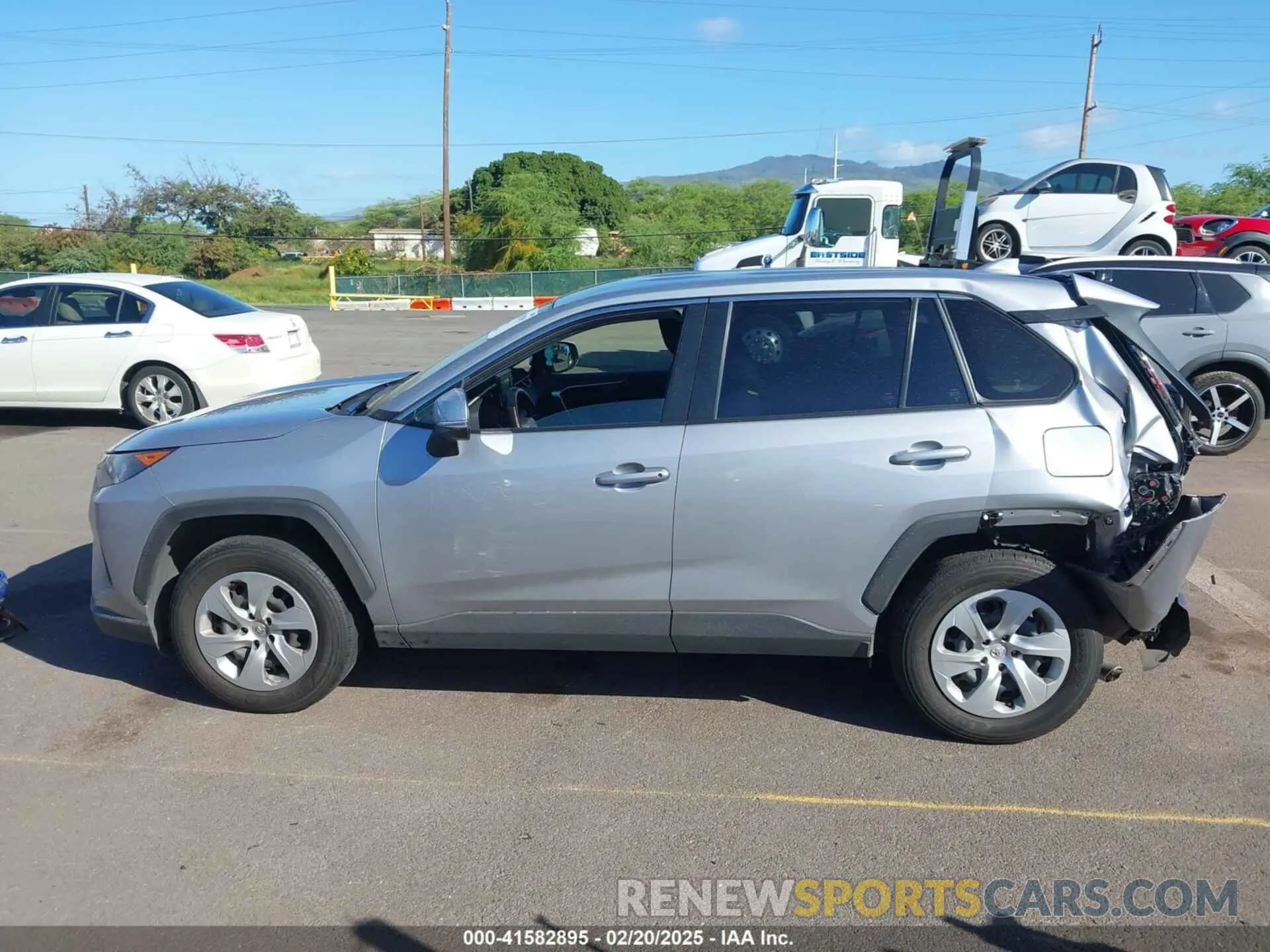 14 Photograph of a damaged car JTMG1RFV3ND085130 TOYOTA RAV4 2022
