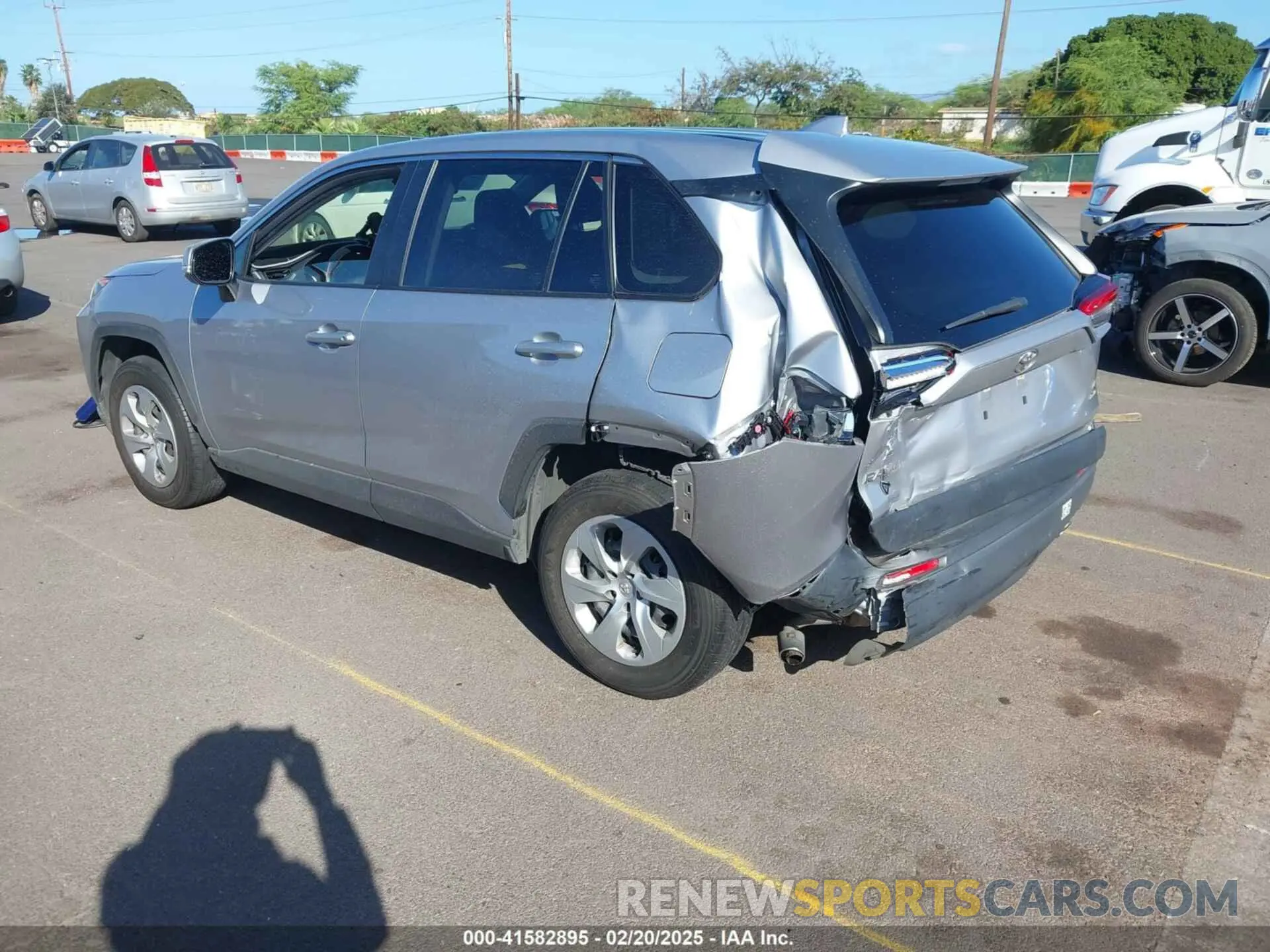 3 Photograph of a damaged car JTMG1RFV3ND085130 TOYOTA RAV4 2022