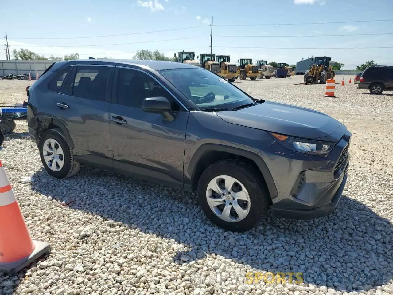 4 Photograph of a damaged car JTMH1RFV2ND092039 TOYOTA RAV4 2022