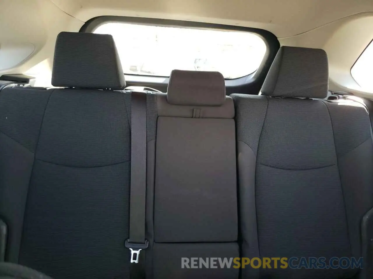 10 Photograph of a damaged car JTMLWRFV3ND141454 TOYOTA RAV4 2022