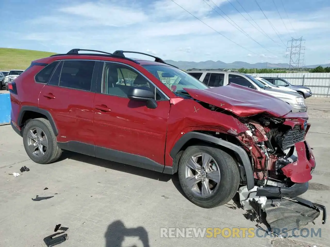 4 Photograph of a damaged car JTMLWRFV3ND569069 TOYOTA RAV4 2022