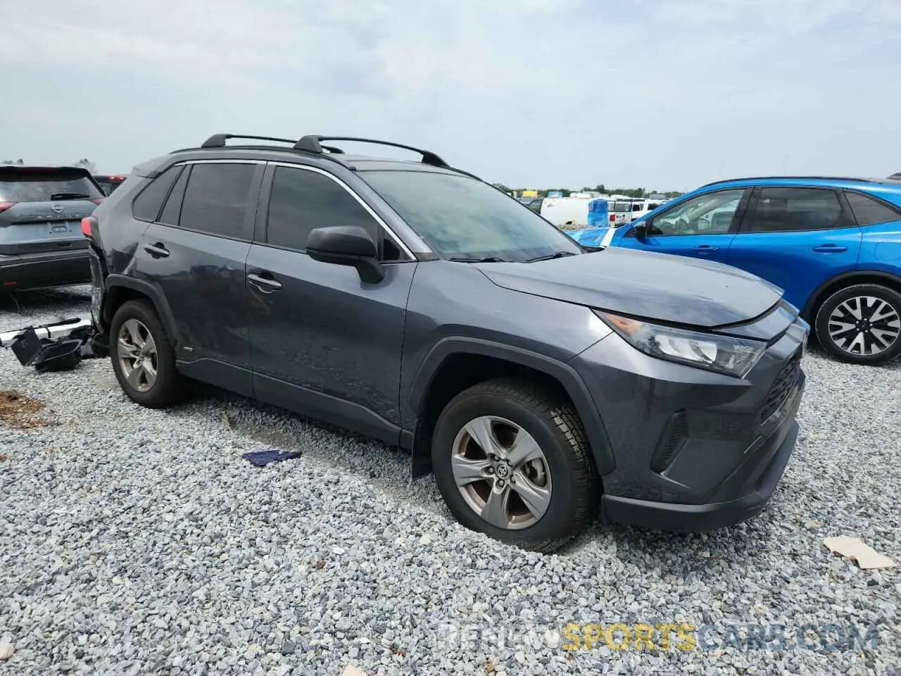4 Photograph of a damaged car JTMLWRFV7ND563100 TOYOTA RAV4 2022