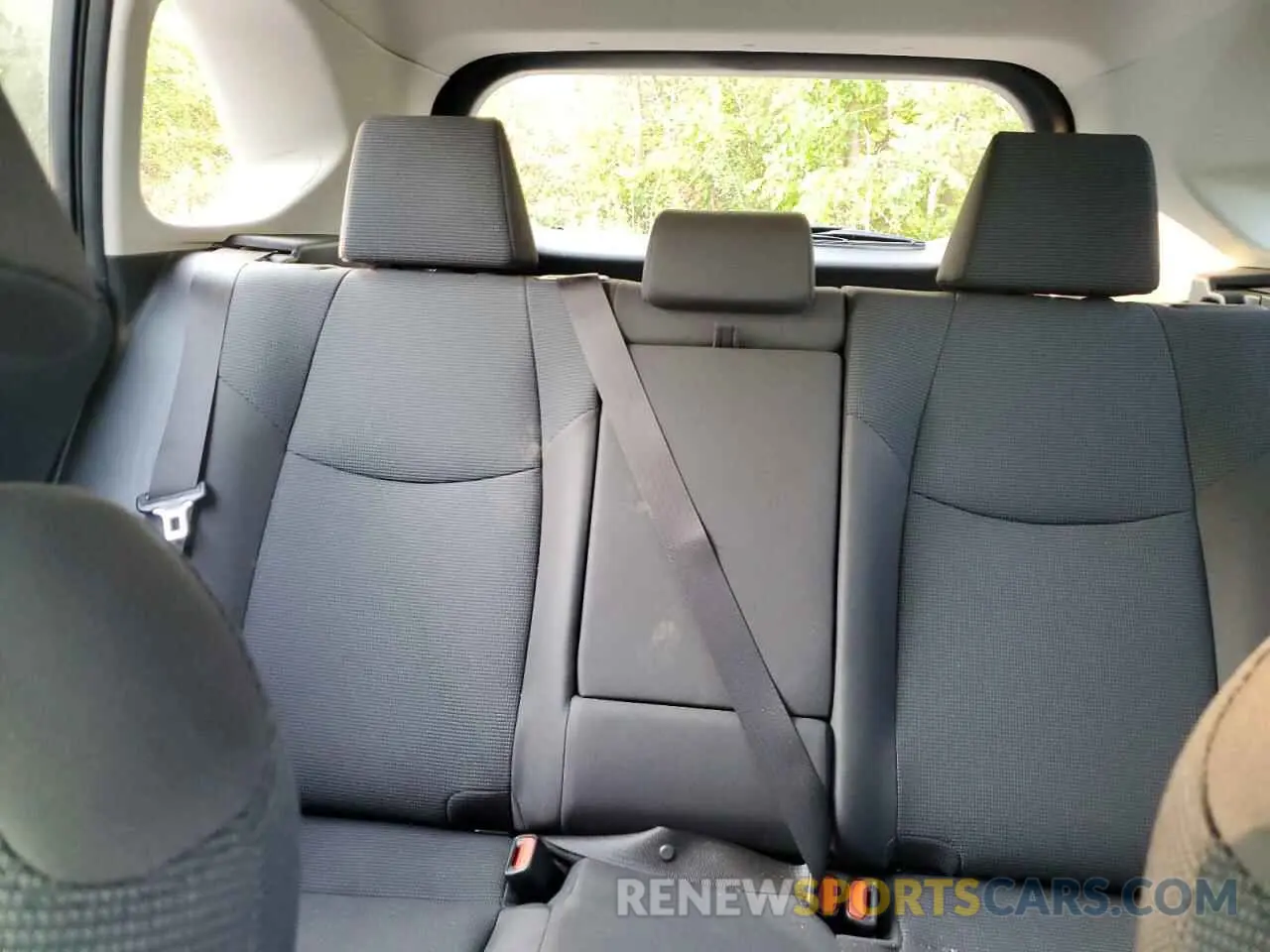 10 Photograph of a damaged car JTMLWRFV9ND151891 TOYOTA RAV4 2022