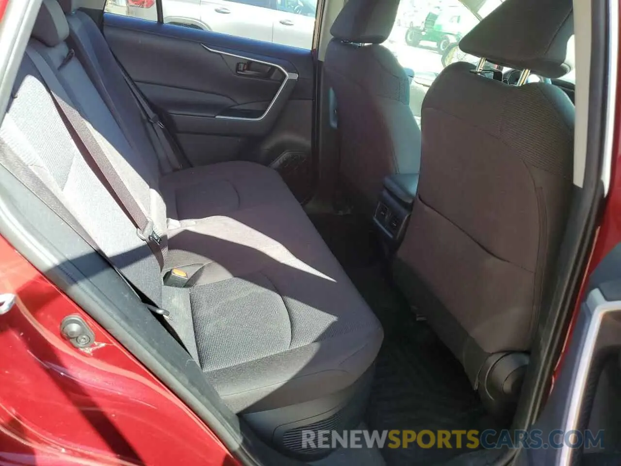 11 Photograph of a damaged car JTMMWRFV0ND151377 TOYOTA RAV4 2022