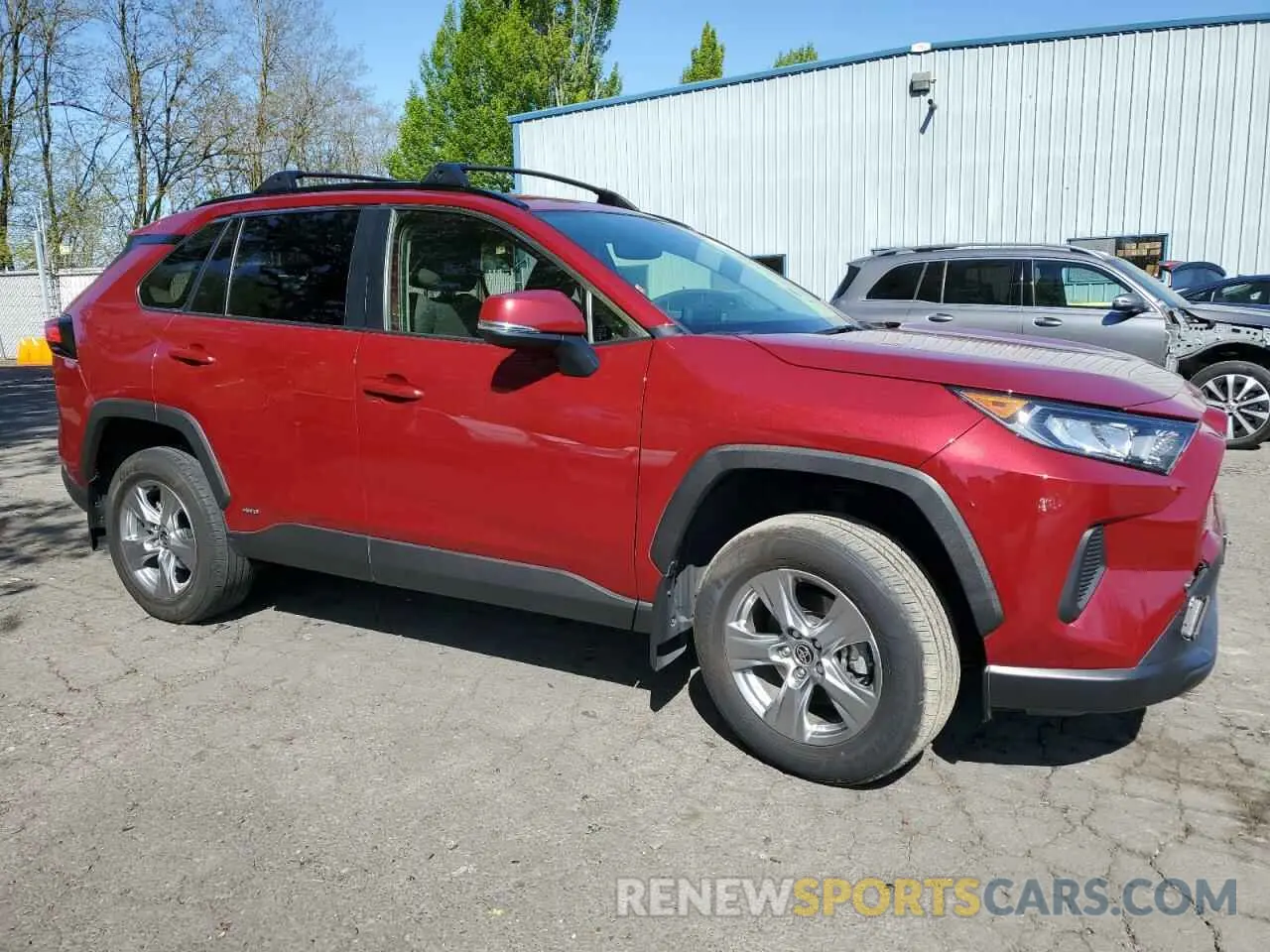 4 Photograph of a damaged car JTMMWRFV0ND151377 TOYOTA RAV4 2022