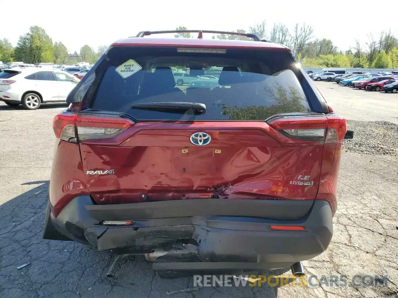 6 Photograph of a damaged car JTMMWRFV0ND151377 TOYOTA RAV4 2022