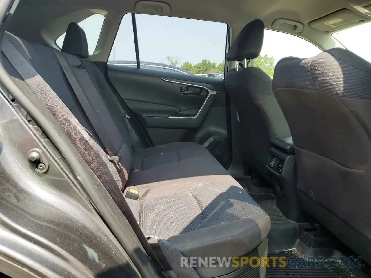 11 Photograph of a damaged car JTMMWRFV0ND158278 TOYOTA RAV4 2022
