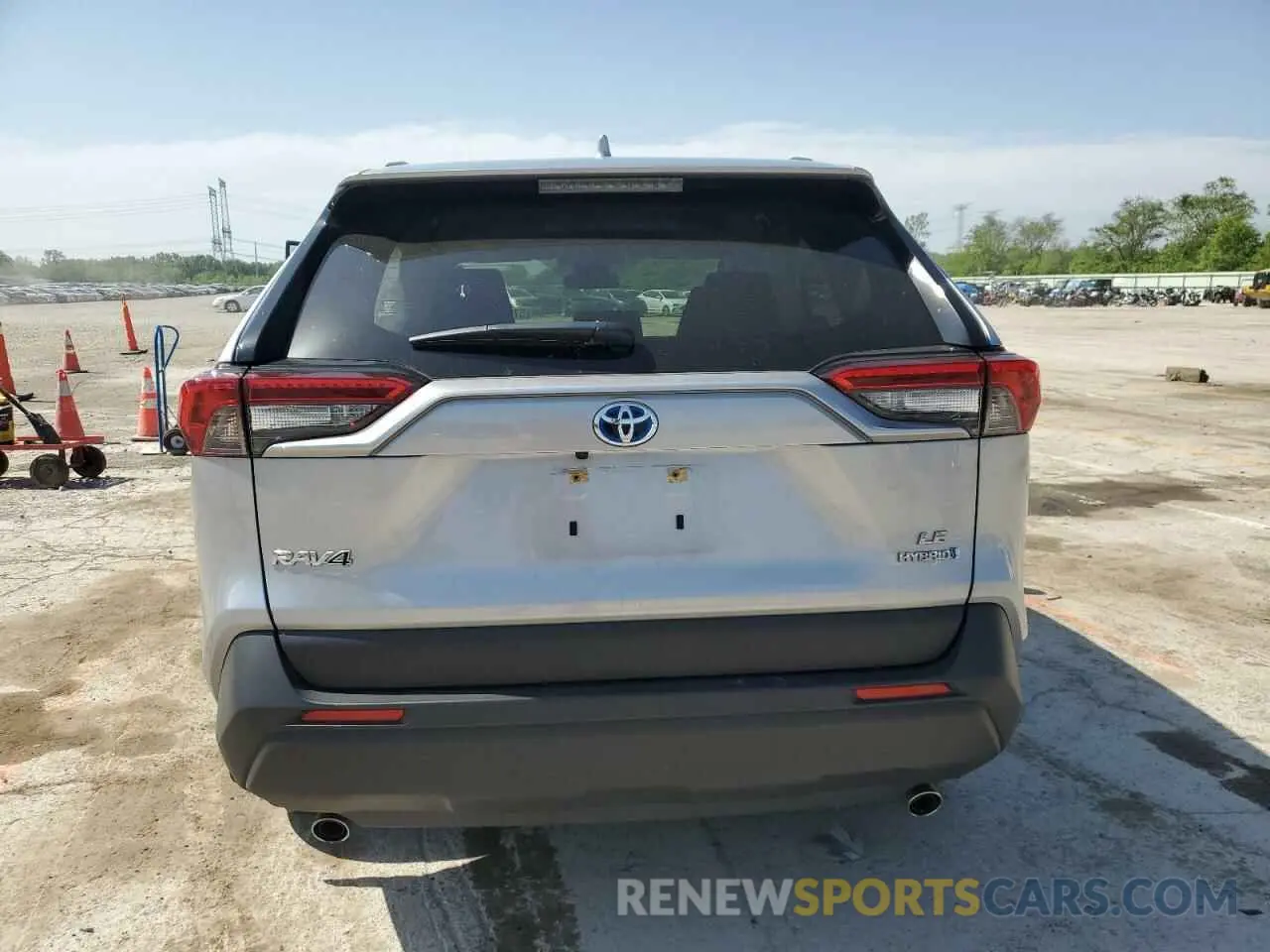 6 Photograph of a damaged car JTMMWRFV4ND152855 TOYOTA RAV4 2022