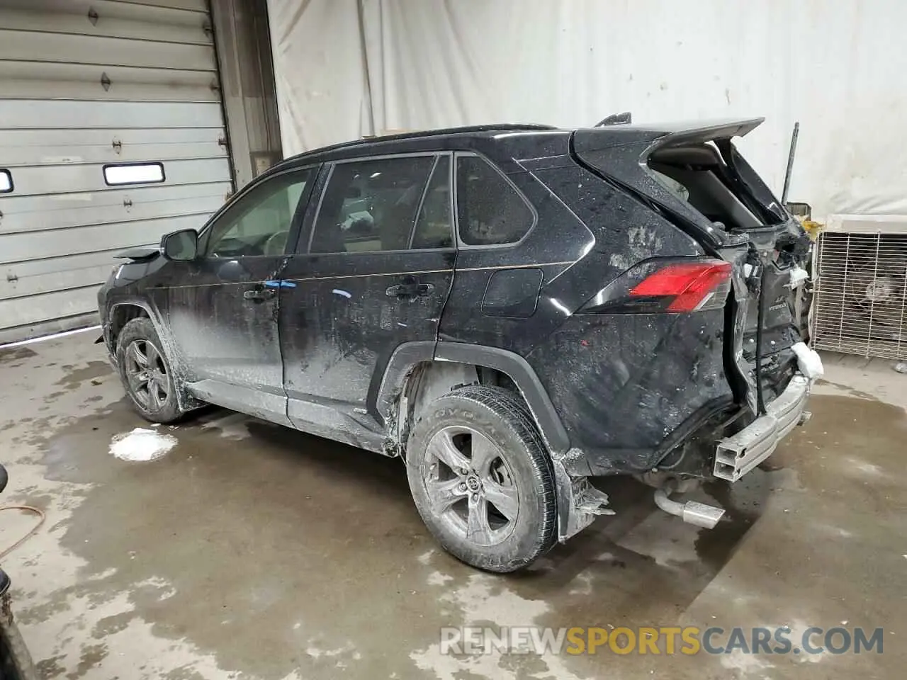 2 Photograph of a damaged car JTMMWRFV4ND163449 TOYOTA RAV4 2022