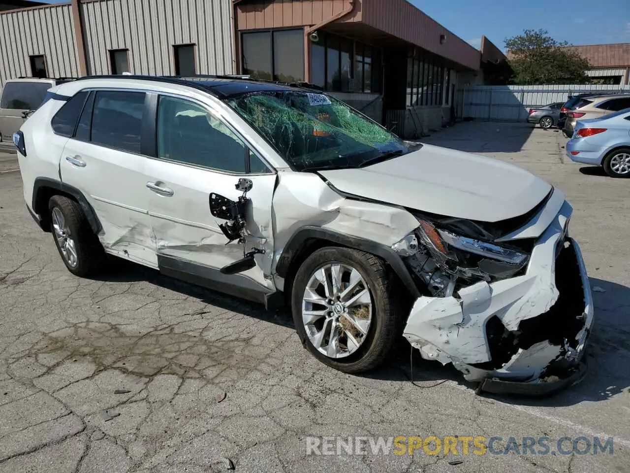4 Photograph of a damaged car JTMN1RFV7ND086434 TOYOTA RAV4 2022