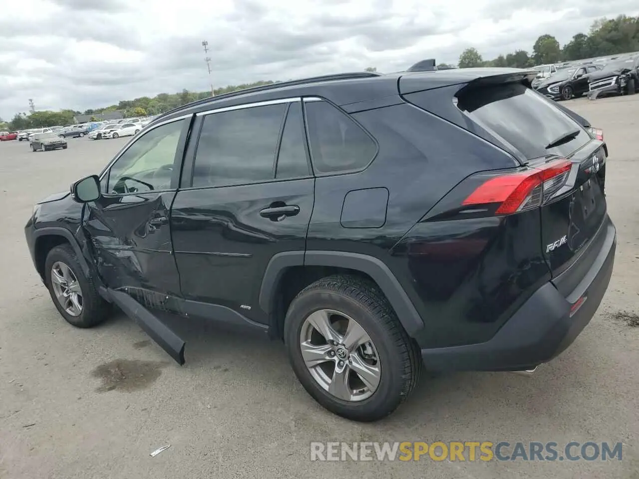 2 Photograph of a damaged car JTMRWRFV5ND153003 TOYOTA RAV4 2022
