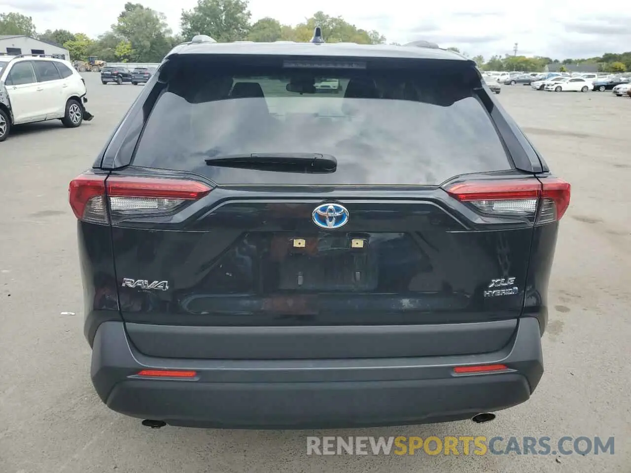6 Photograph of a damaged car JTMRWRFV5ND153003 TOYOTA RAV4 2022