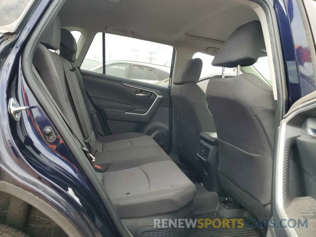 10 Photograph of a damaged car JTMRWRFV6ND147484 TOYOTA RAV4 2022