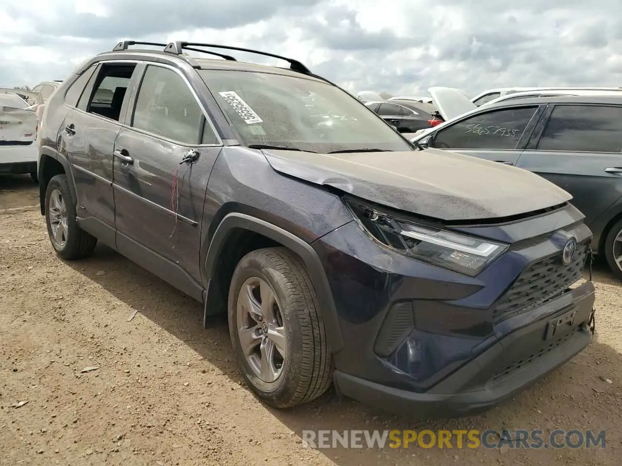 4 Photograph of a damaged car JTMRWRFV6ND147484 TOYOTA RAV4 2022