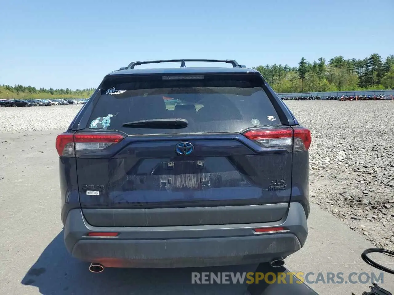 6 Photograph of a damaged car JTMRWRFV8ND141301 TOYOTA RAV4 2022