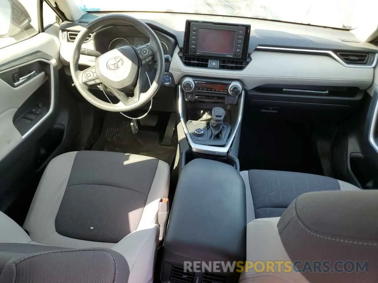 8 Photograph of a damaged car JTMRWRFV9ND164019 TOYOTA RAV4 2022