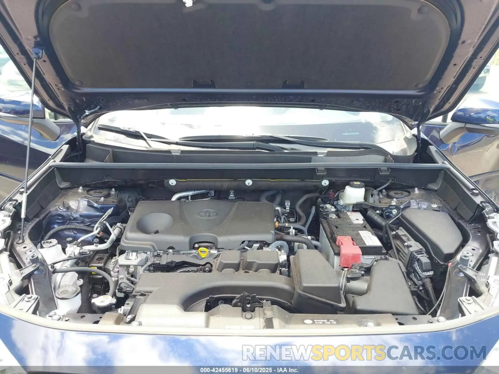 10 Photograph of a damaged car JTMW1RFV2NJ024638 TOYOTA RAV4 2022