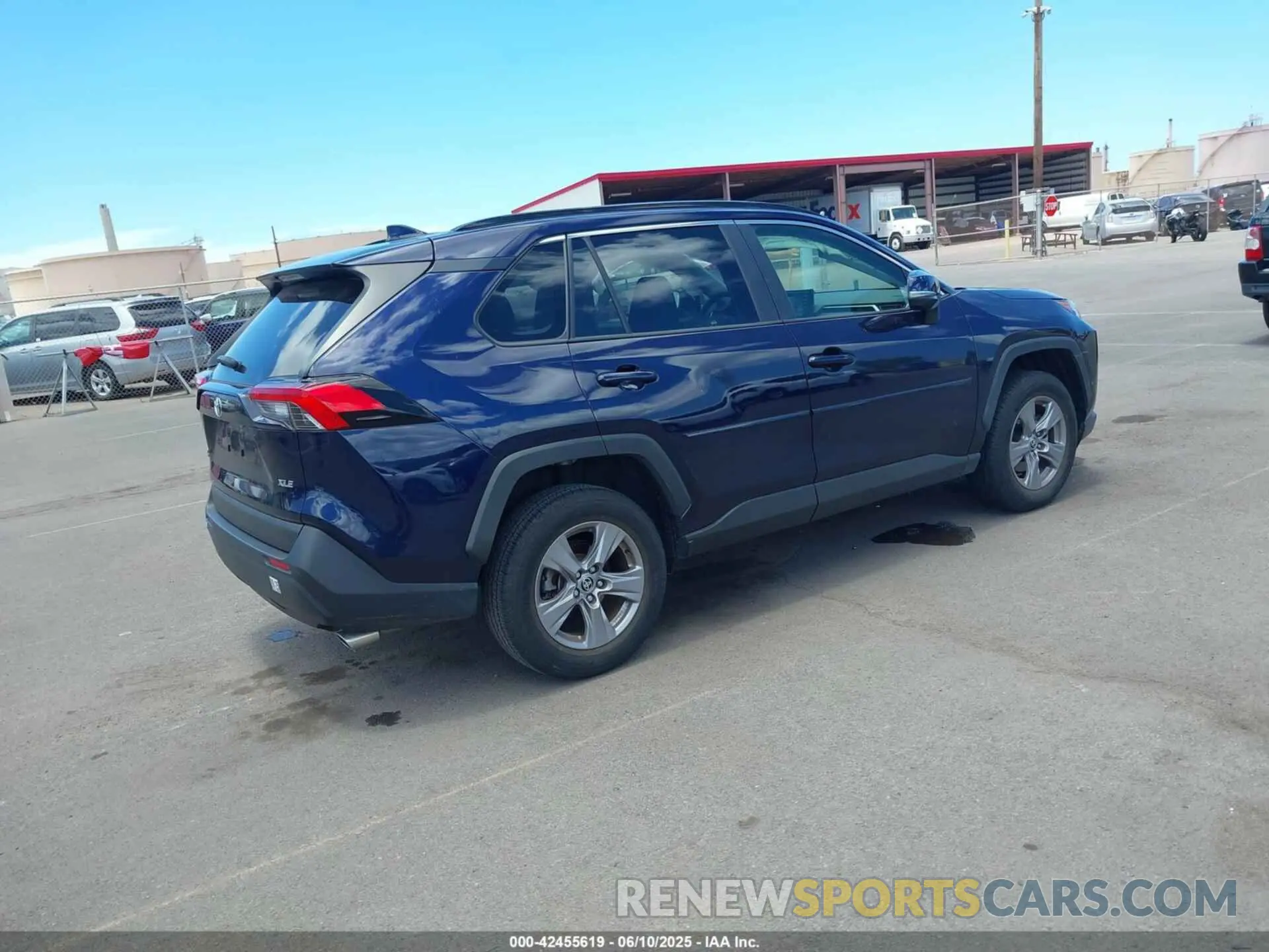 4 Photograph of a damaged car JTMW1RFV2NJ024638 TOYOTA RAV4 2022