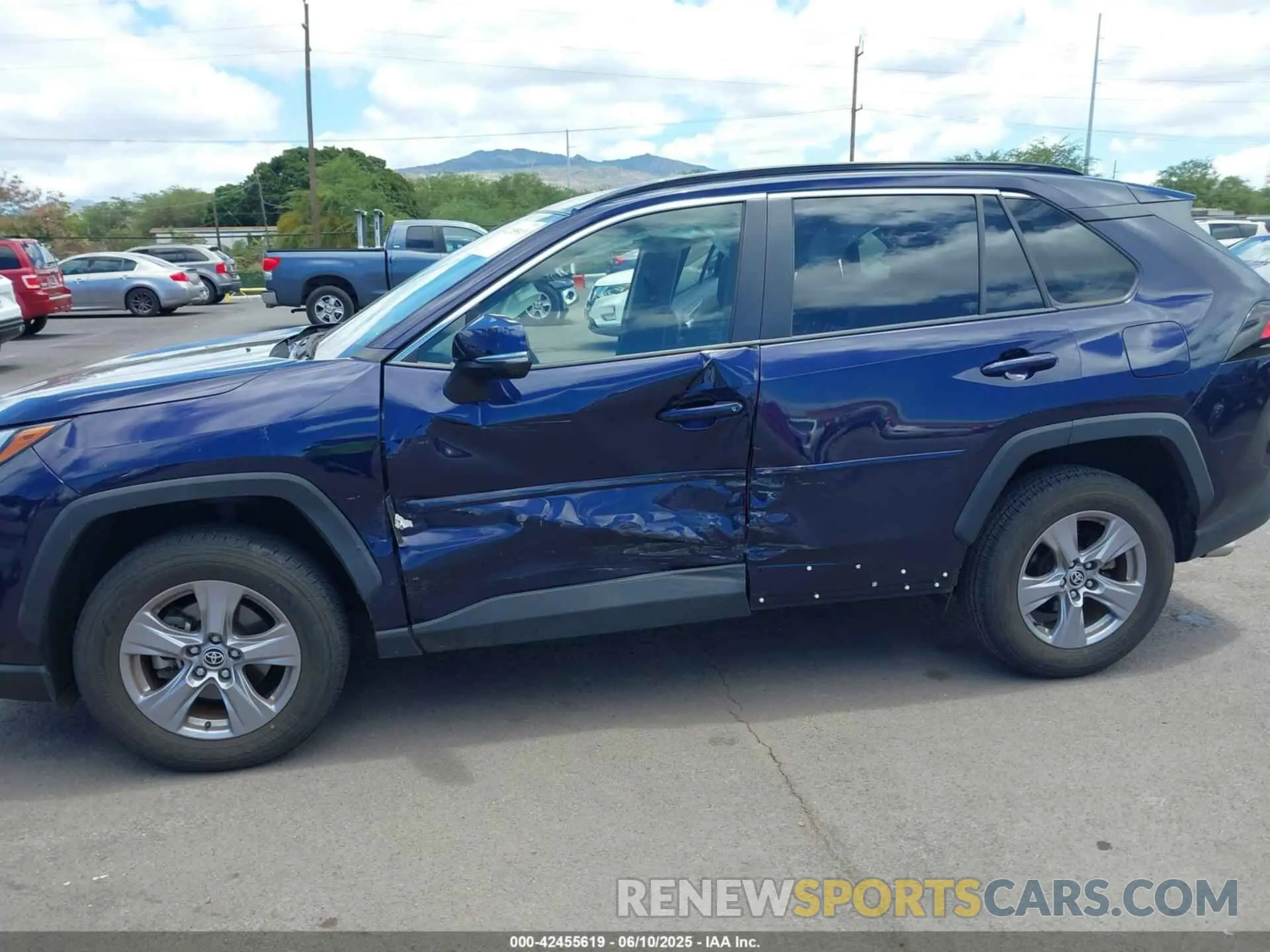 6 Photograph of a damaged car JTMW1RFV2NJ024638 TOYOTA RAV4 2022