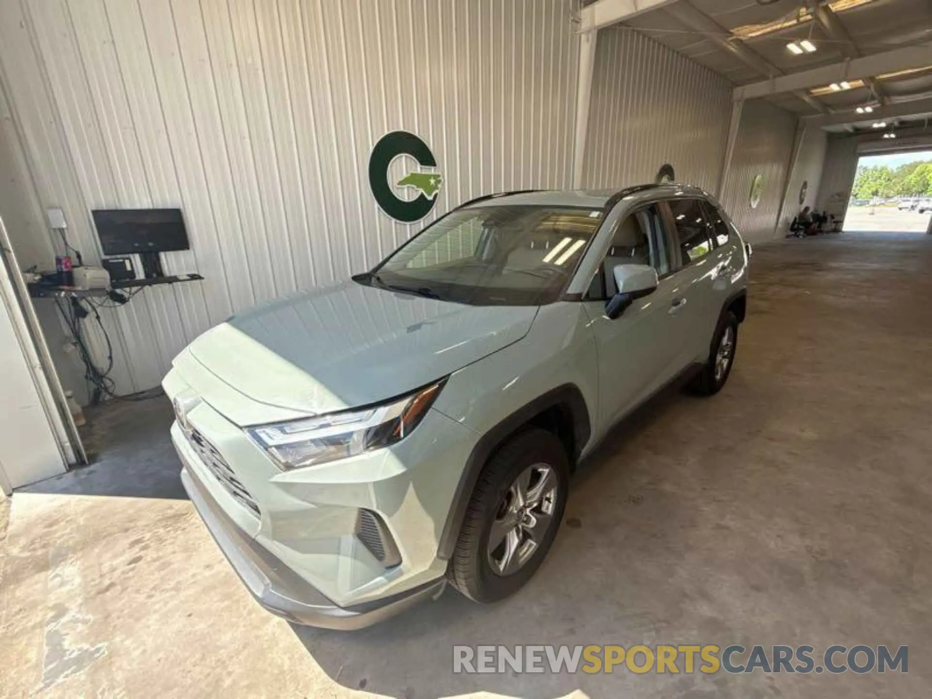 8 Photograph of a damaged car JTMW1RFV4ND088775 TOYOTA RAV4 2022