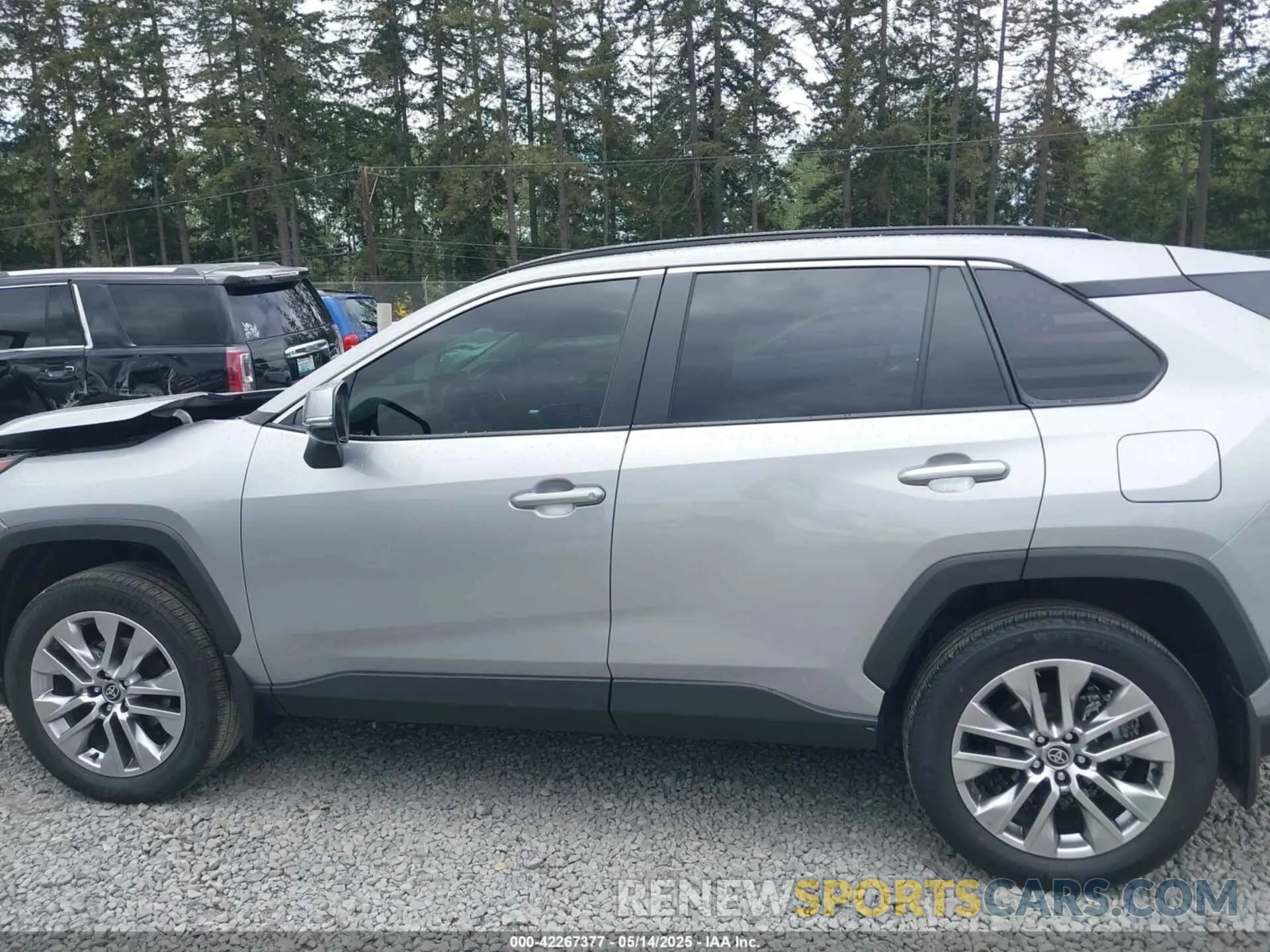 14 Photograph of a damaged car 2T3A1RFV0PC331368 TOYOTA RAV4 2023