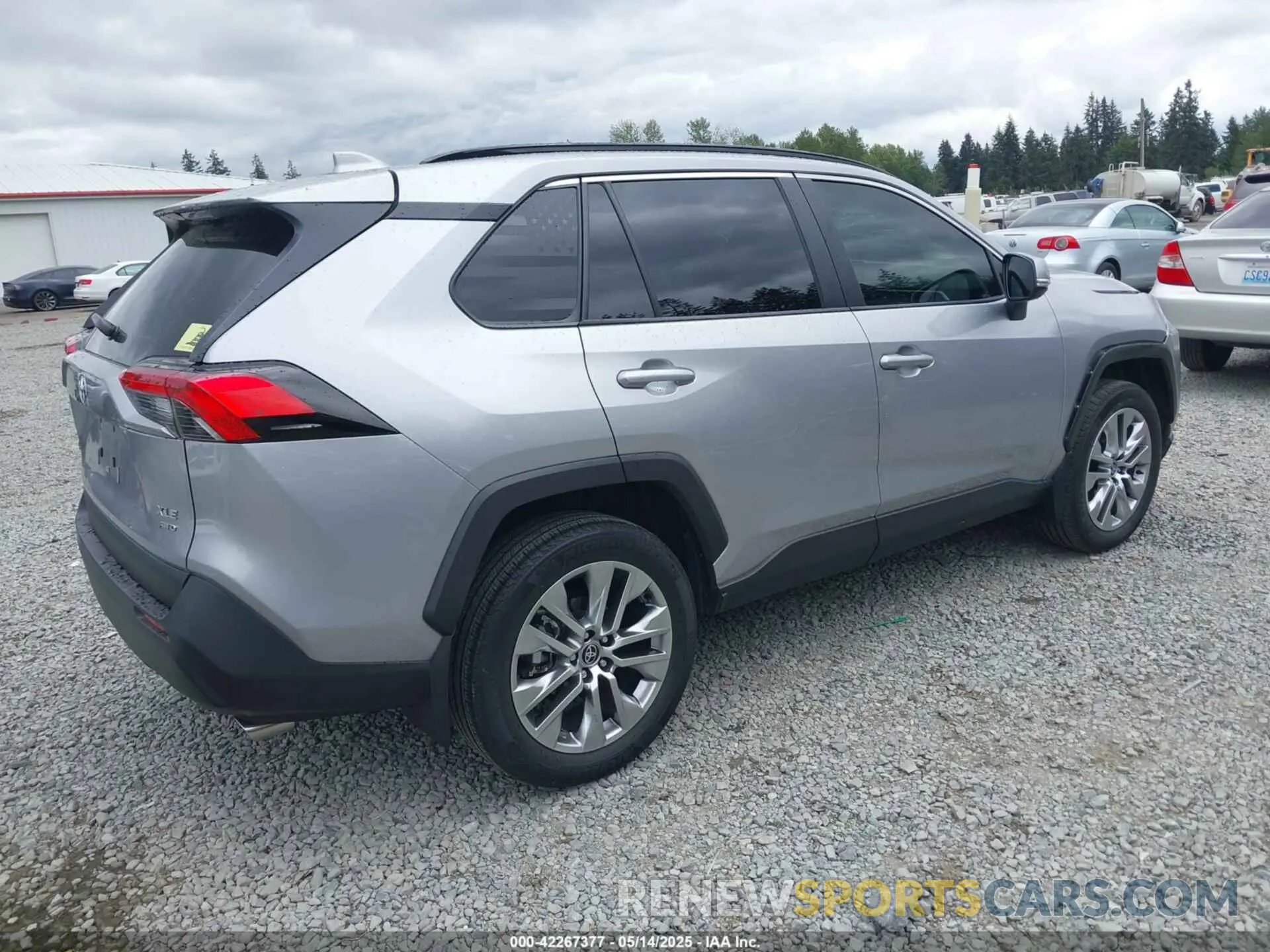 4 Photograph of a damaged car 2T3A1RFV0PC331368 TOYOTA RAV4 2023