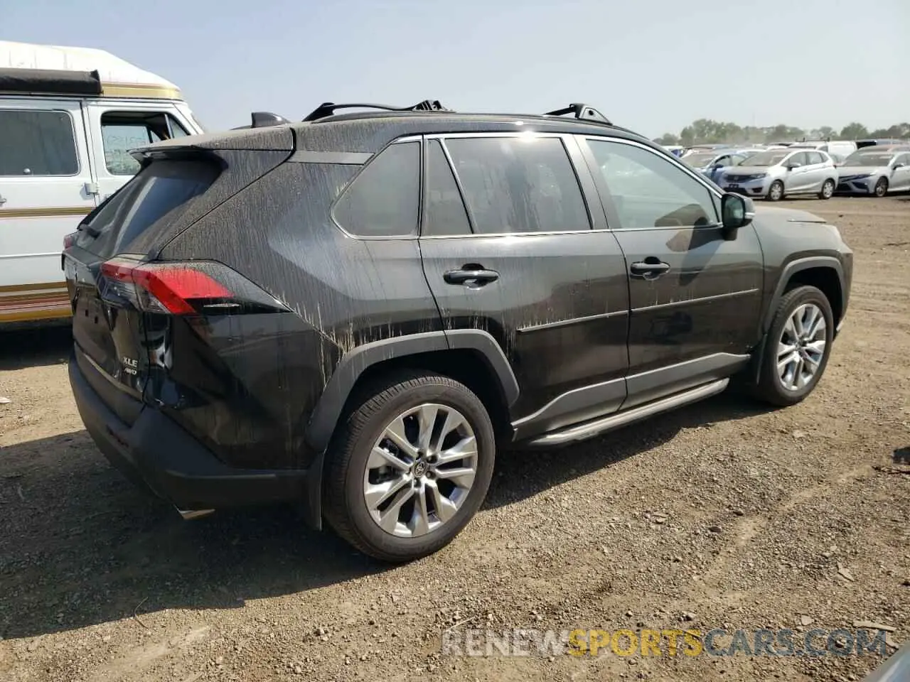 3 Photograph of a damaged car 2T3A1RFV1PC384354 TOYOTA RAV4 2023