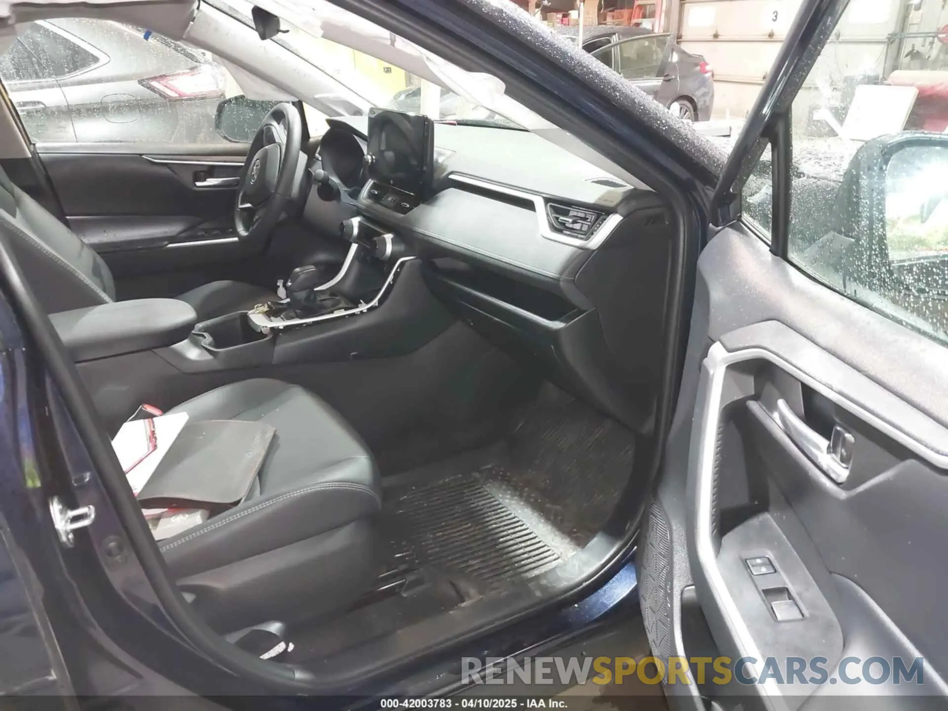 5 Photograph of a damaged car 2T3A1RFV1PW392386 TOYOTA RAV4 2023