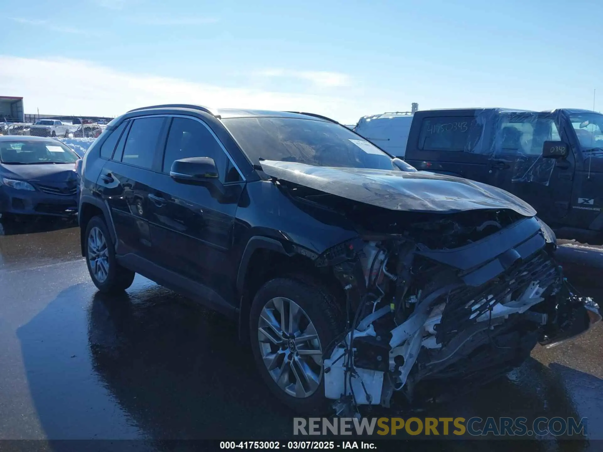 1 Photograph of a damaged car 2T3A1RFV1PW396812 TOYOTA RAV4 2023